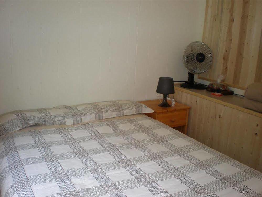 Dwight Riverside Inn Esterno foto