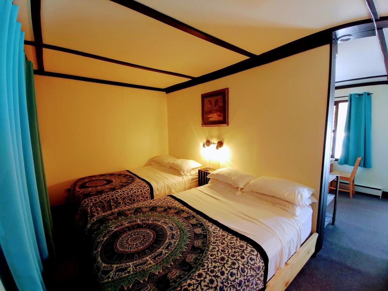 Dwight Riverside Inn Esterno foto