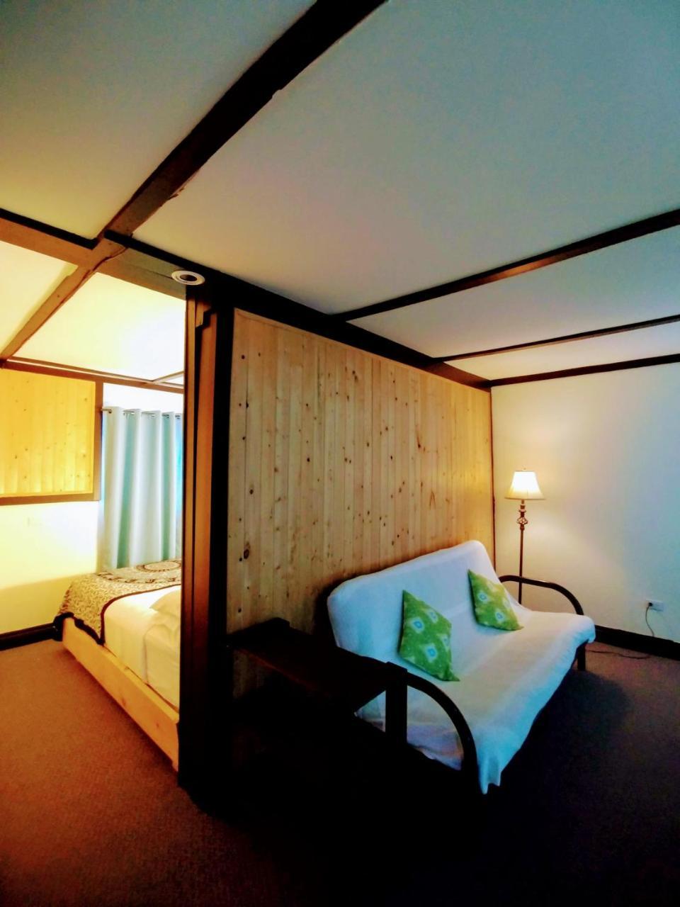 Dwight Riverside Inn Esterno foto