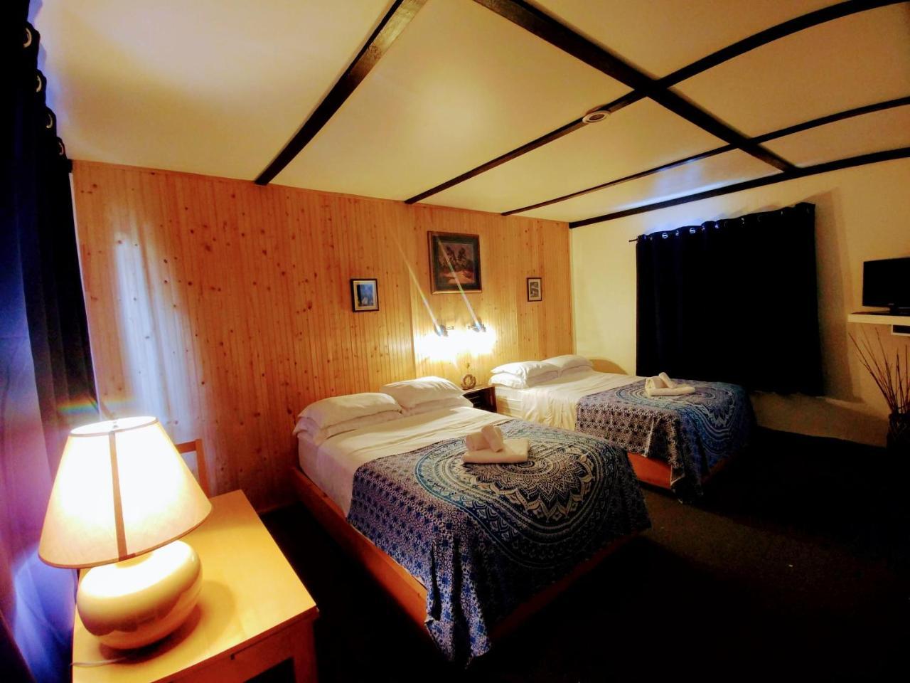 Dwight Riverside Inn Esterno foto