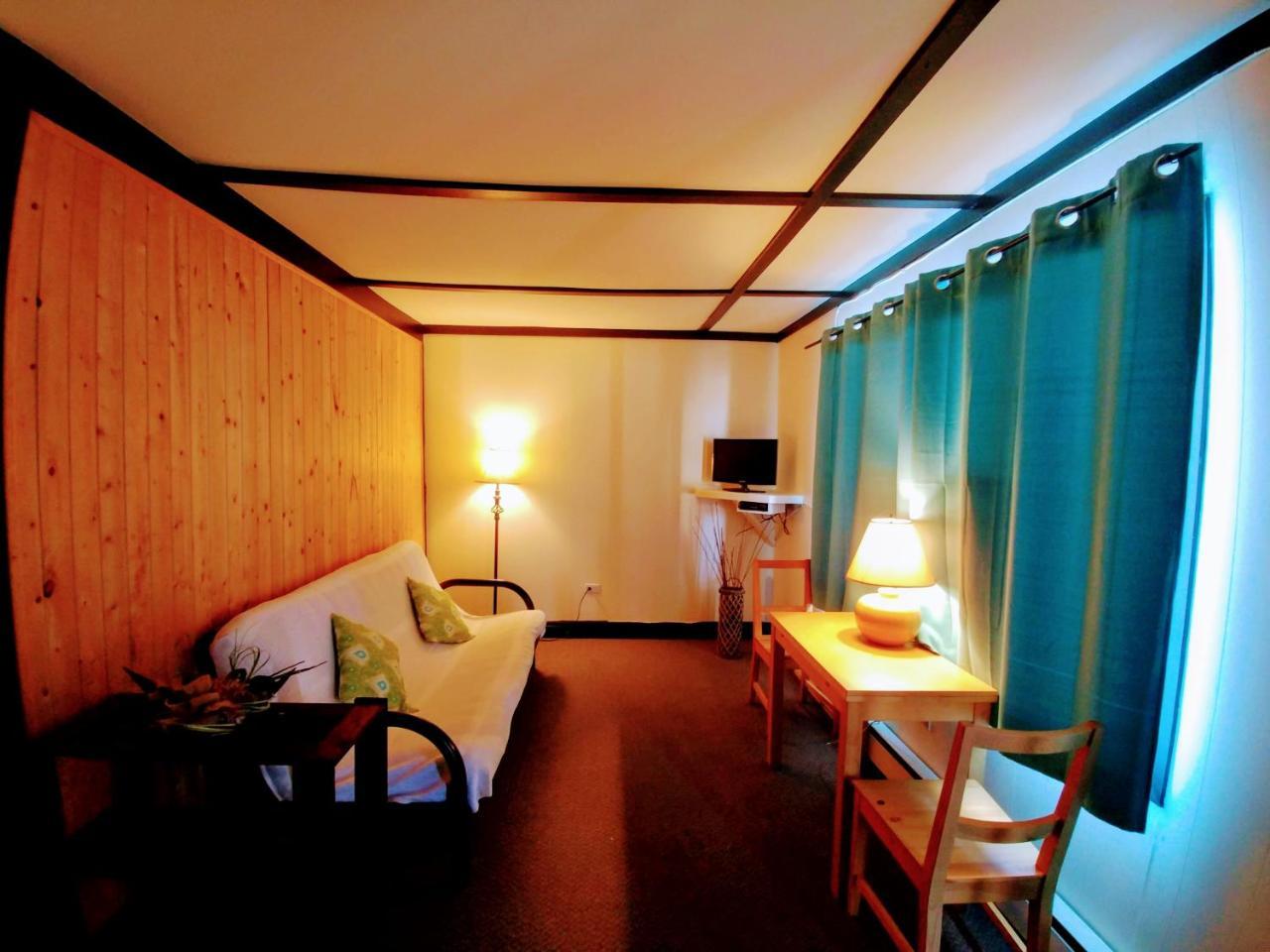 Dwight Riverside Inn Esterno foto