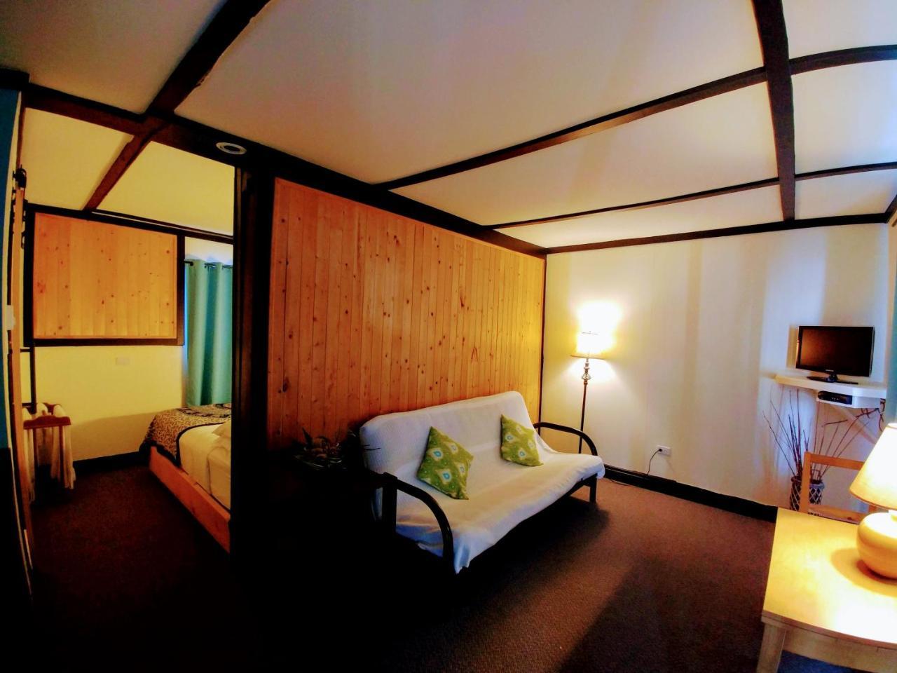 Dwight Riverside Inn Esterno foto